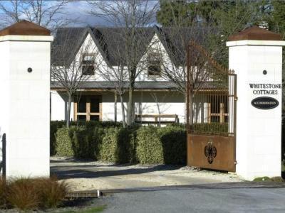 Whitestone Cottages Windwhistle ภายนอก รูปภาพ