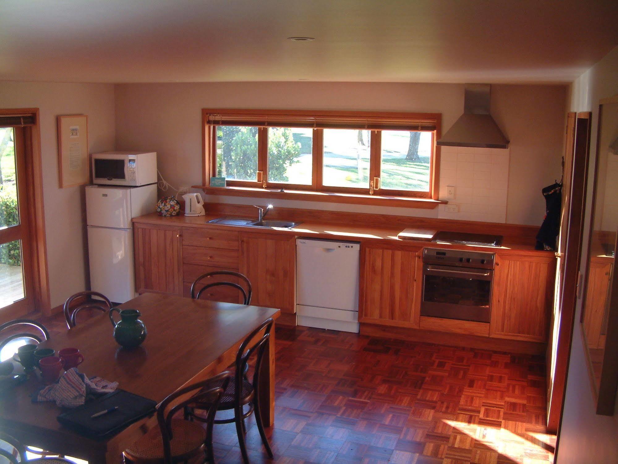 Whitestone Cottages Windwhistle ภายนอก รูปภาพ