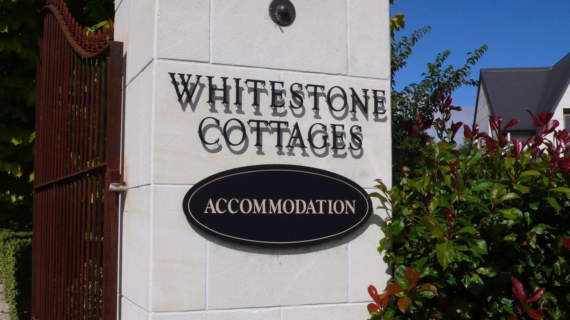Whitestone Cottages Windwhistle ภายนอก รูปภาพ